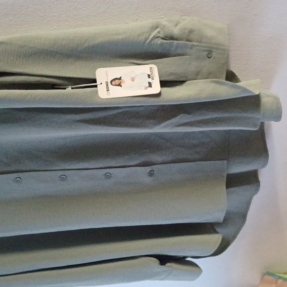 Cisono the woven collection Oversized button shirt Sage Blouse - Picture 4 of 6